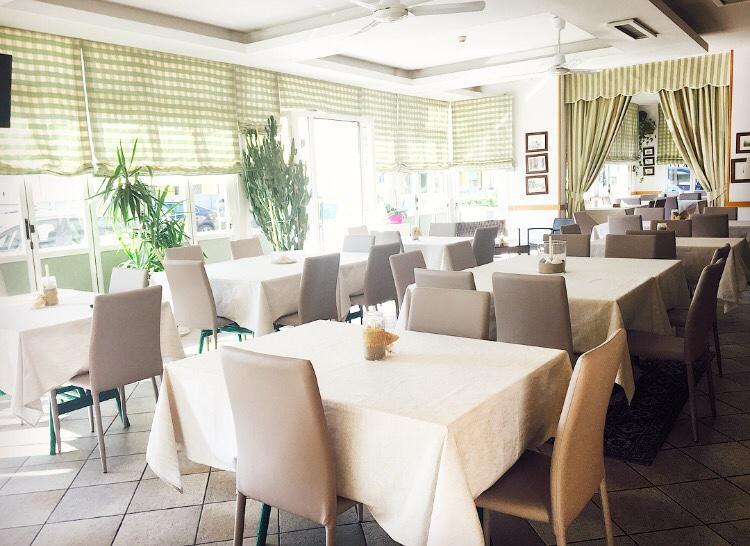 Hotel Zodiaco Lido di Jesolo Bagian luar foto