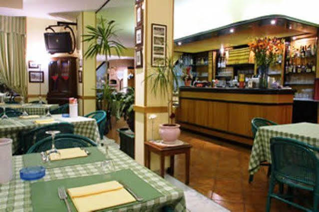 Hotel Zodiaco Lido di Jesolo Bagian luar foto
